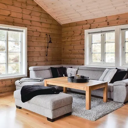 Awesome In W/ Wifi And 5 Bedrooms Сasa de vacaciones