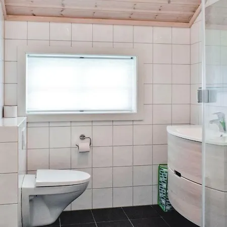 Awesome In W/ Wifi And 5 Bedrooms Tjorhom